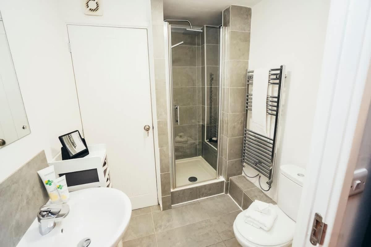 Snug 1Br Apt, Self Check In, Parking, By Derbnb Hilton  Exterior photo
